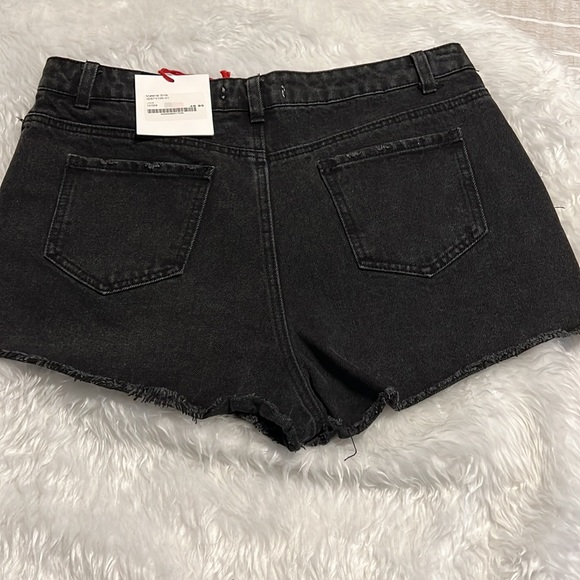 Toast Jeans skorts material girl. Waist is 16.5 lying flat - Picture 2 of 7